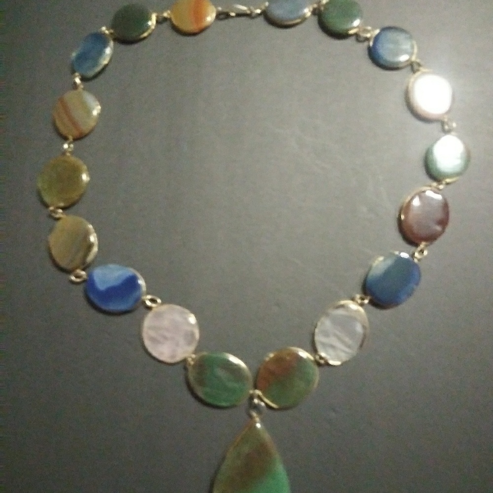 Necklace of beautiful agate stone